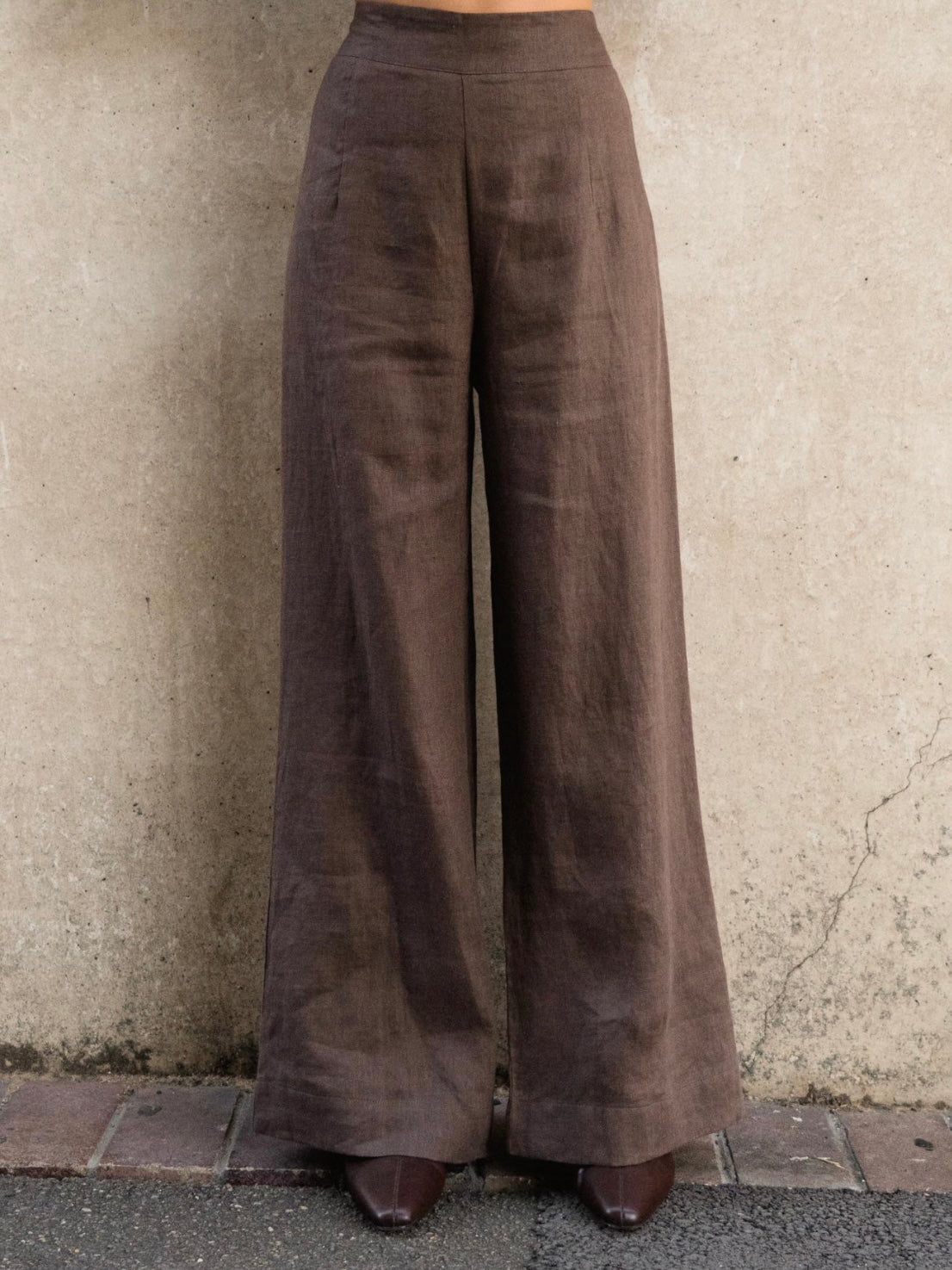 Alia Pant - Chocolate