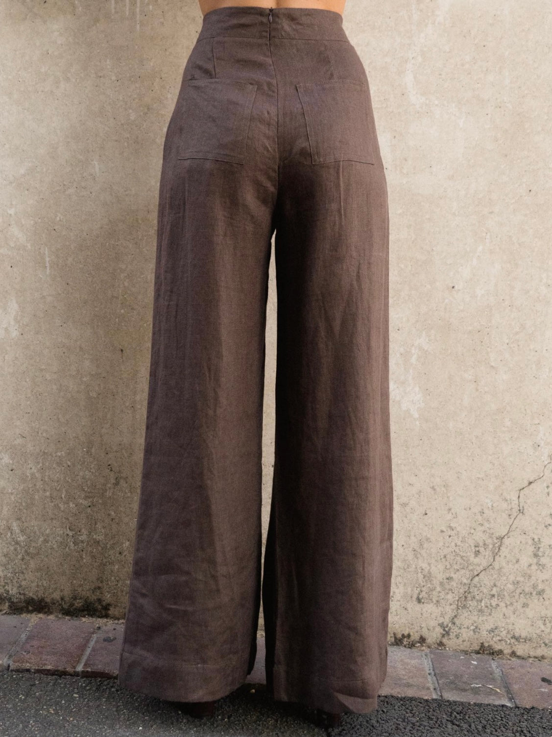 Alia Pant - Chocolate