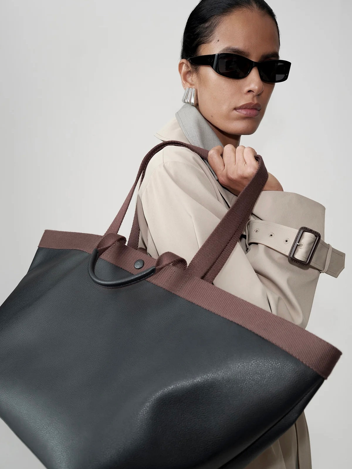 Soki Tote - Black / Chocolate