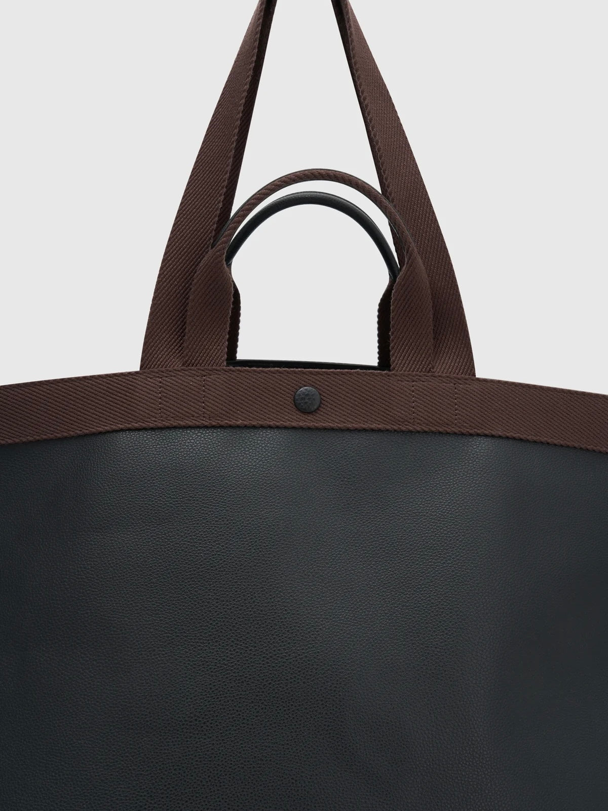 Soki Tote - Black / Chocolate