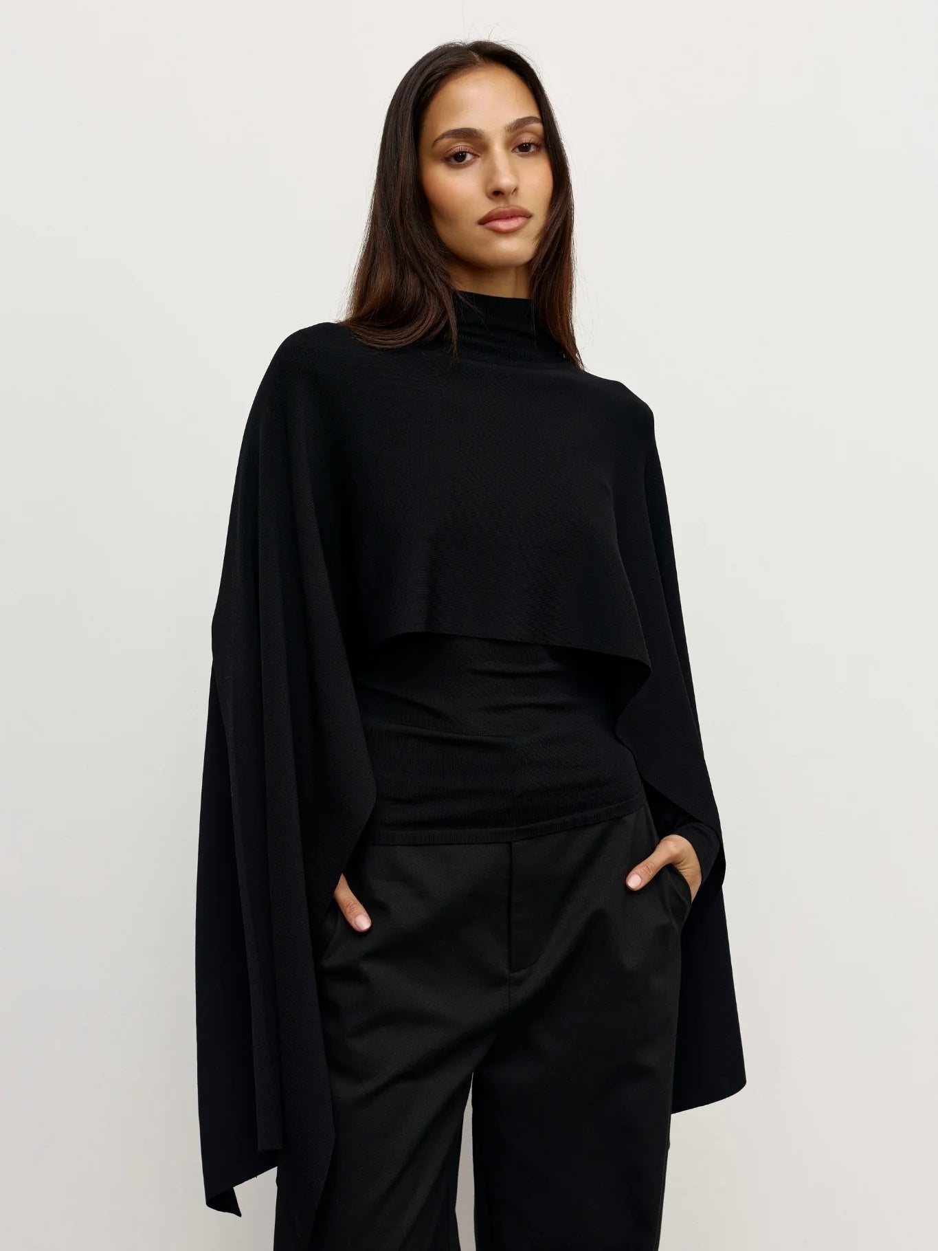Sorella Poncho - Black
