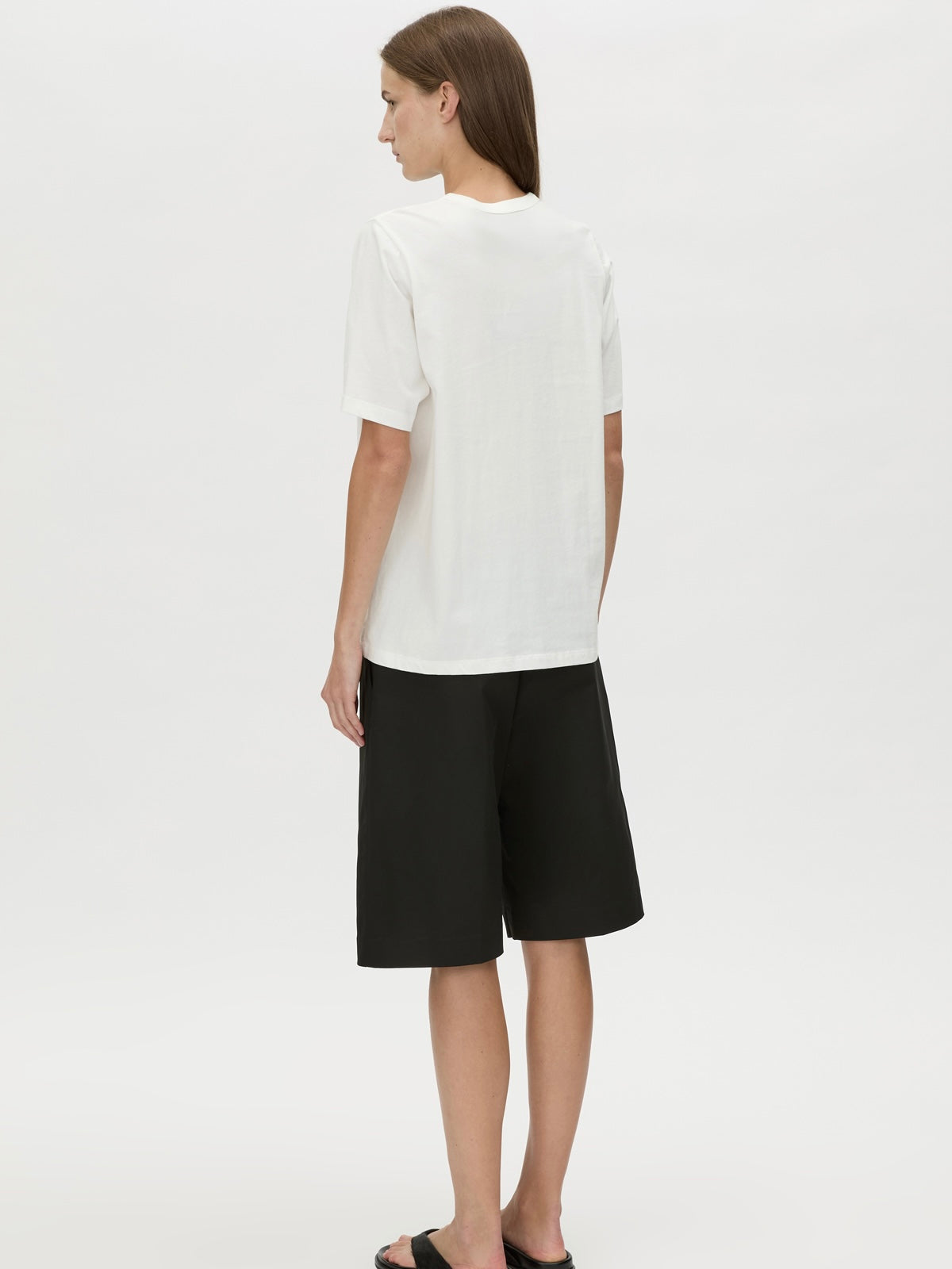 Suvero Logo Tee - Soft White