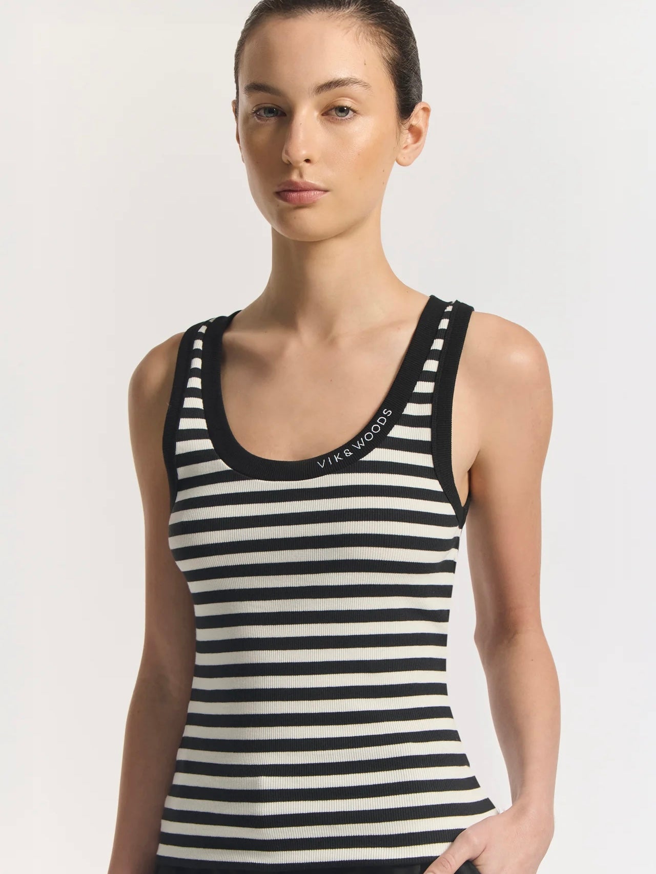 Vik & Woods Tank