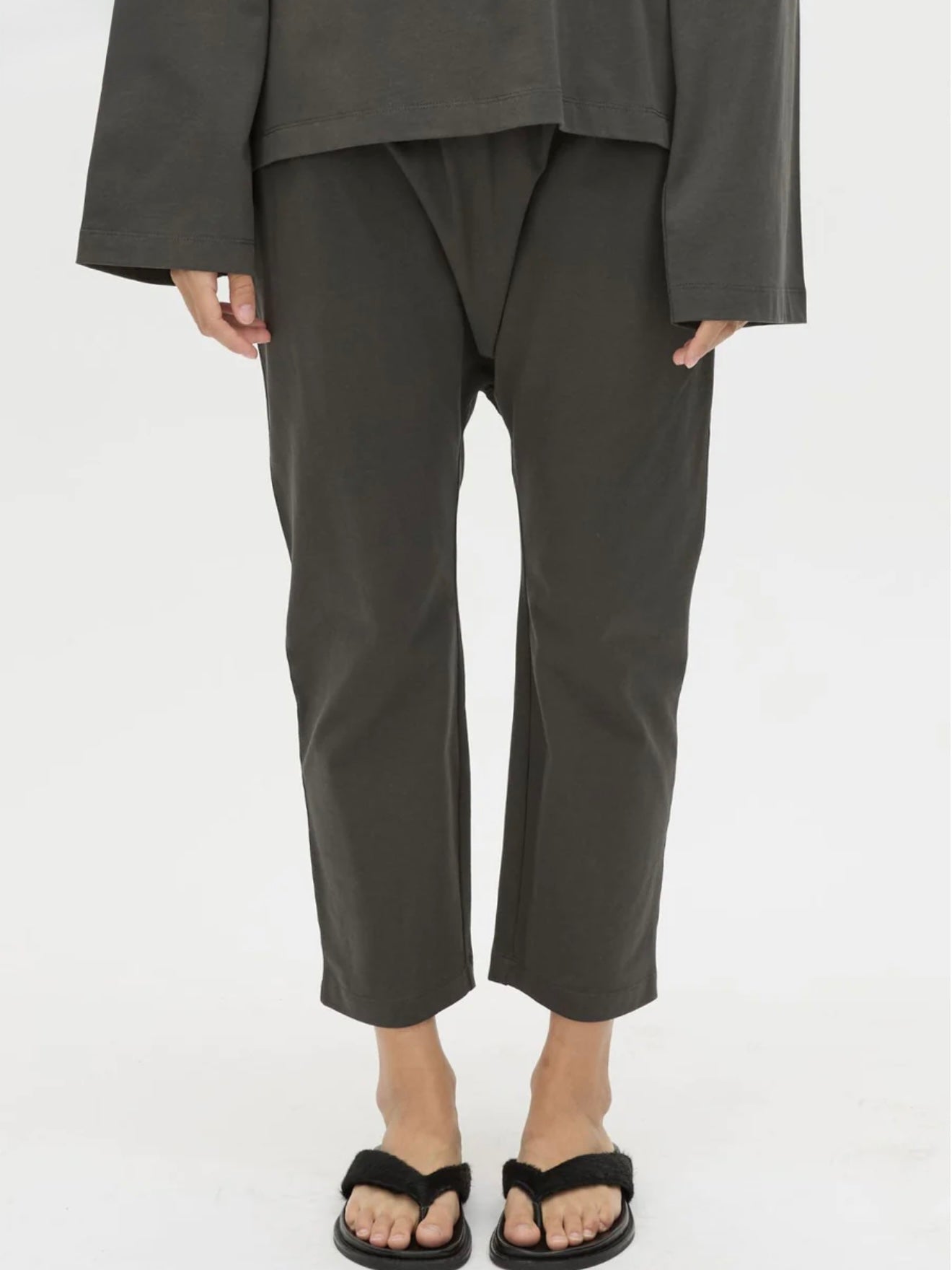 Studio Track Pant - Coal